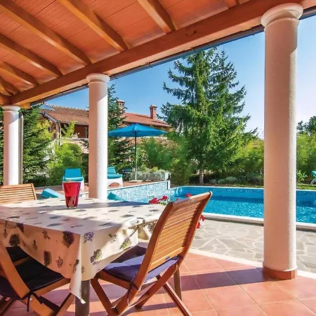 Valmonida Mit Pool Holiday home