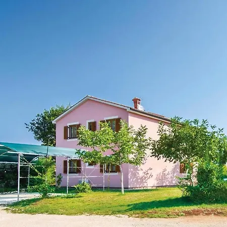 Valmonida Mit Pool Holiday home *
