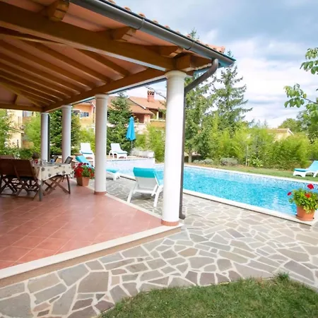 Valmonida Mit Pool Holiday home